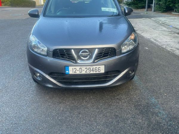 Nissan Qashqai Hatchback, Diesel, 2012, Grey