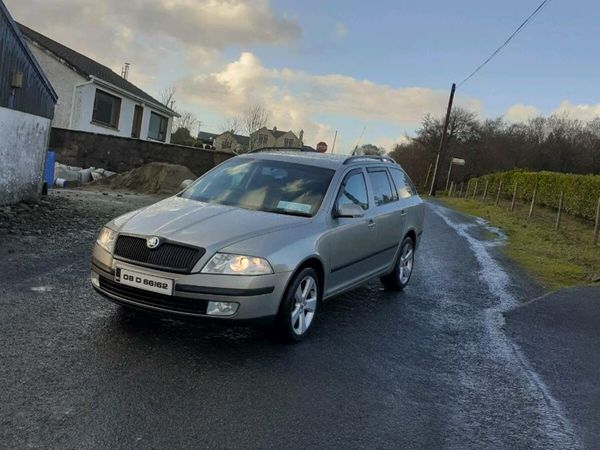 Skoda Octavia Estate/Jeep, Diesel, 2008, Beige