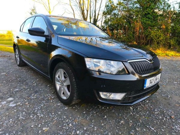 Skoda Octavia Saloon, Petrol, 2014, Black