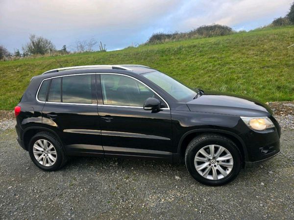 Volkswagen Tiguan SUV, Diesel, 2010, Black