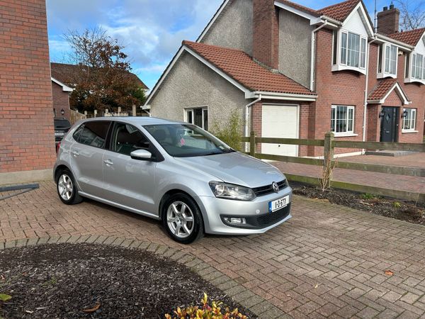 Volkswagen Polo Hatchback, Petrol, 2011, Silver
