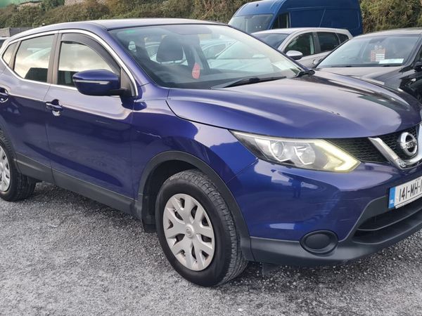 Nissan Qashqai Hatchback, Petrol, 2014, Blue