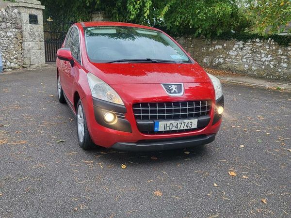Peugeot 3008 MPV, Diesel, 2011, Red