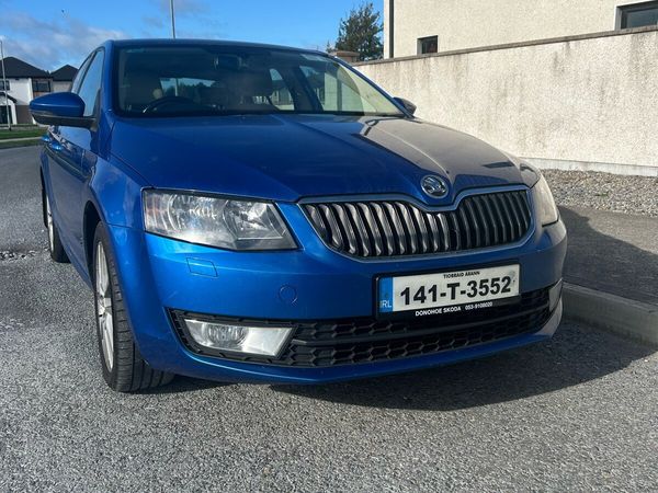 Skoda Octavia Saloon, Diesel, 2014, Blue