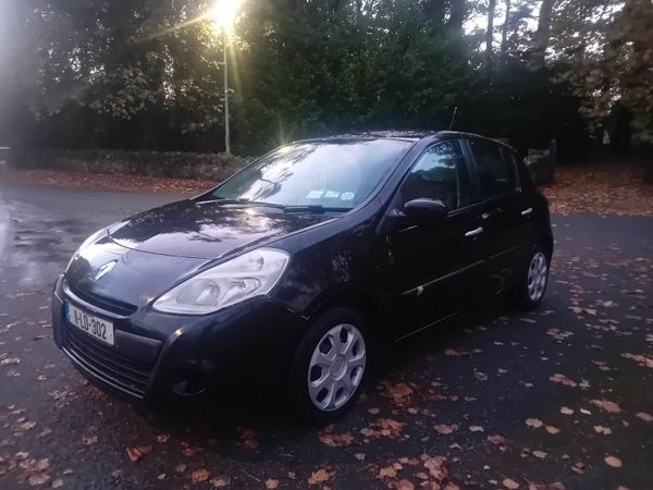 Renault Clio Hatchback, Diesel, 2011, Black