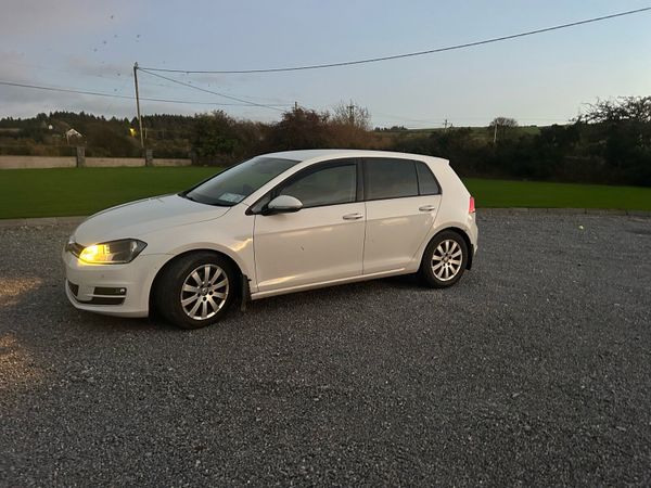 Volkswagen Golf Hatchback, Diesel, 2016, White