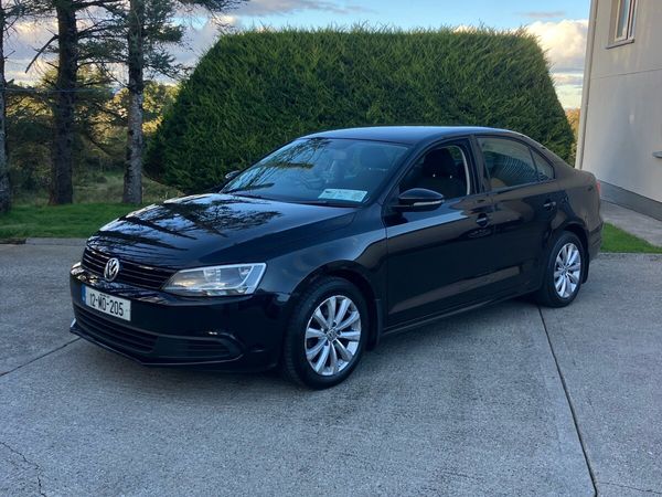 Volkswagen Jetta Saloon, Diesel, 2012, Black