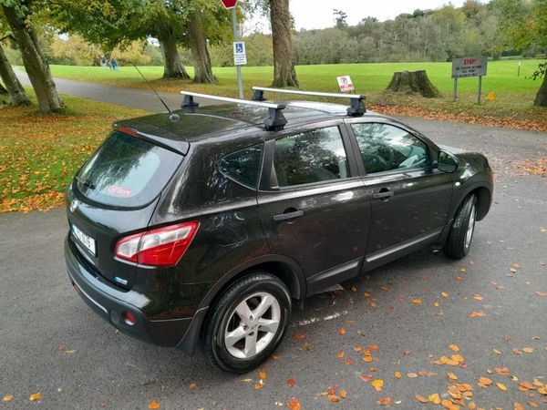 Nissan Qashqai Hatchback, Diesel, 2011, Black