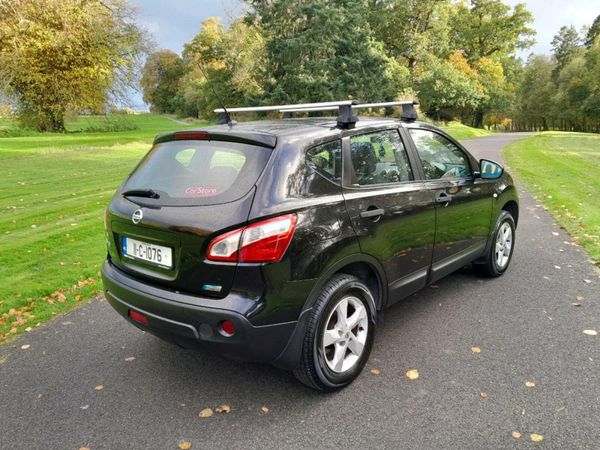 Nissan Qashqai Hatchback, Diesel, 2011, Black