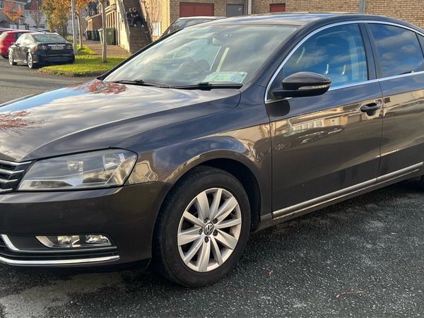 Volkswagen Passat Saloon, Diesel, 2014, Brown