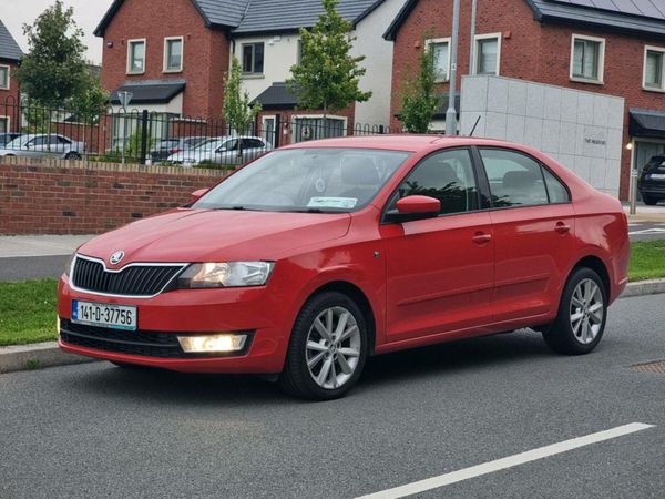 Skoda Rapid Hatchback, Diesel, 2014, Red