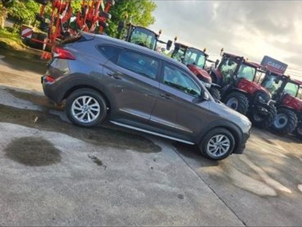 Hyundai Tucson SUV, Diesel, 2016, Bronze