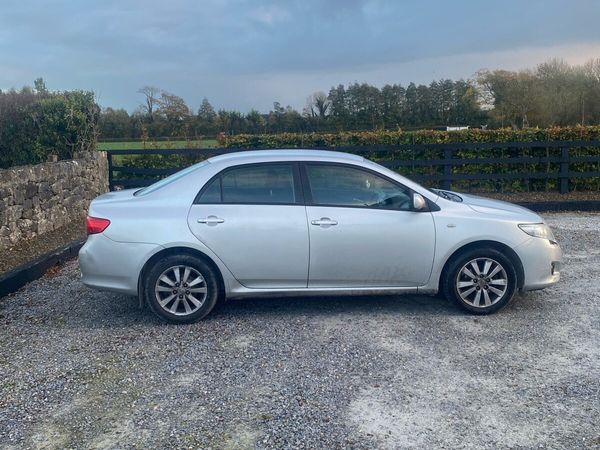 Toyota Corolla Saloon, Petrol, 2008, Silver