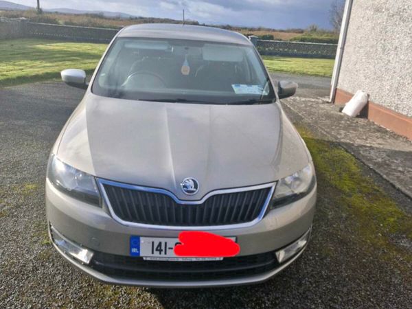 Skoda Rapid Hatchback, Diesel, 2014, Beige
