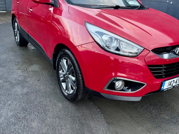 Hyundai ix35 SUV, Diesel, 2014, Red