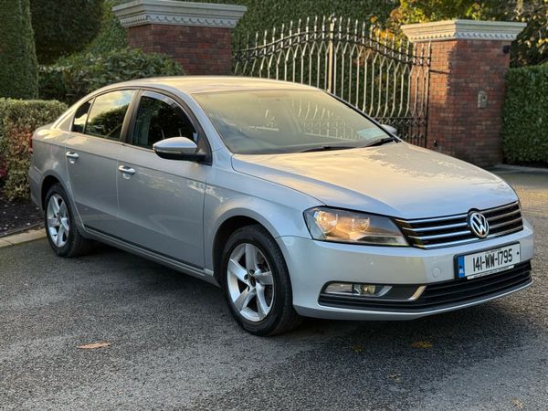 Volkswagen Passat Saloon, Diesel, 2014, Silver