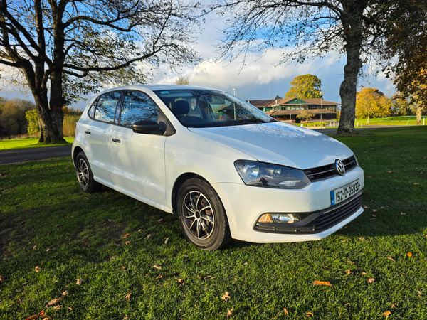 Volkswagen Polo Hatchback, Petrol, 2015, White