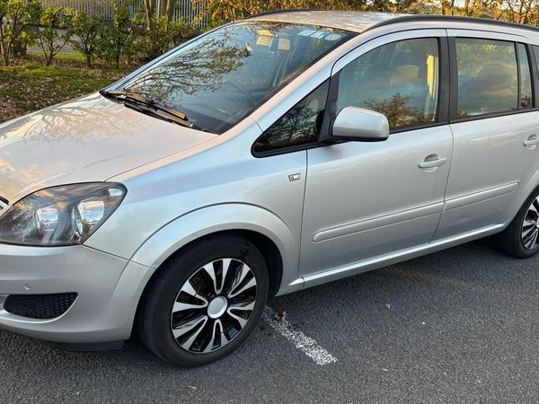 Vauxhall Zafira MPV, Diesel, 2012, Silver