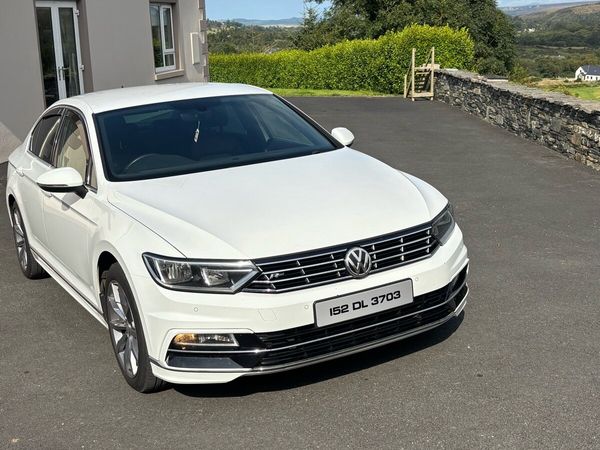 Volkswagen Passat Saloon, Diesel, 2015, White