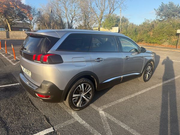 Peugeot 5008 MPV, Diesel, 2019, Grey