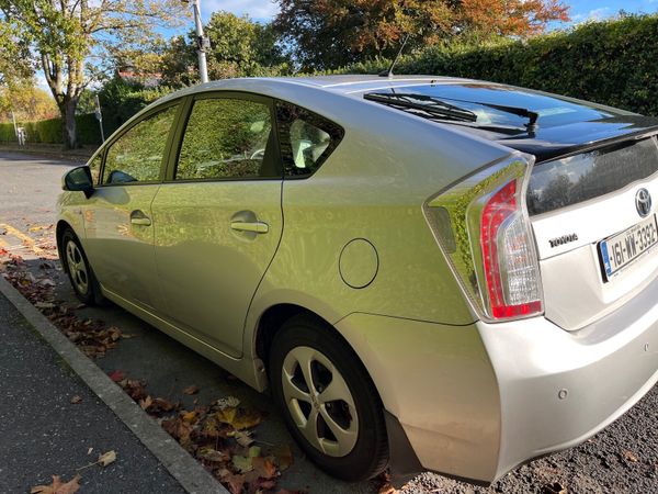 Toyota Prius Hatchback, Petrol Hybrid, 2016, Silver
