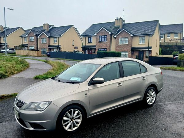 SEAT Toledo Hatchback, Diesel, 2014, Beige