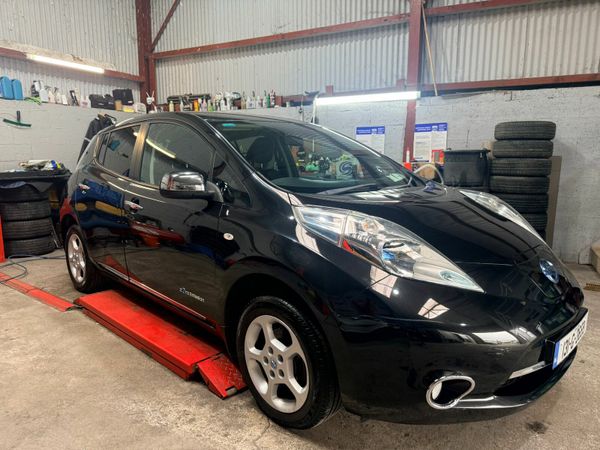 Nissan Leaf Hatchback, Electric, 2017, Black