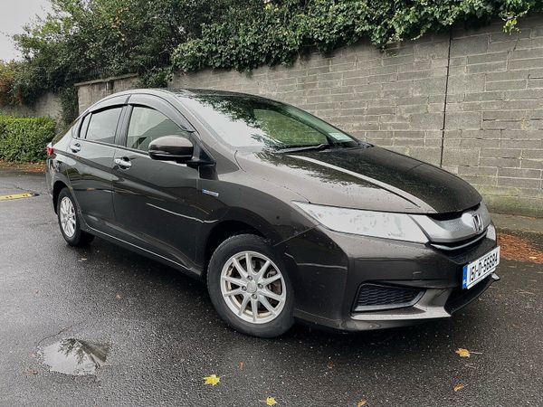 Honda Grace Saloon, Petrol Hybrid, 2015, Brown