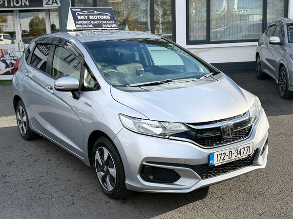 Honda Jazz Hatchback, Petrol Hybrid, 2017, Silver