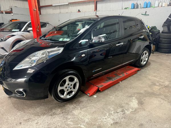 Nissan Leaf Hatchback, Electric, 2017, Black