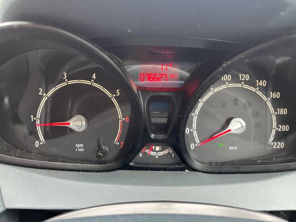 Ford Fiesta Hatchback, Petrol, 2010, Grey
