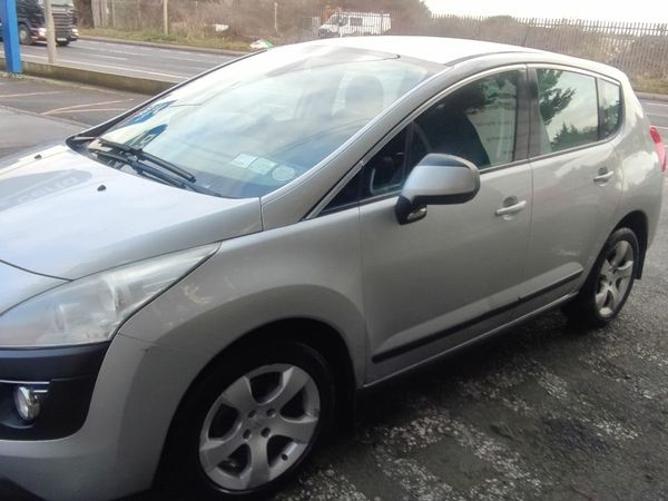Peugeot 3008 MPV, Diesel, 2012, Silver