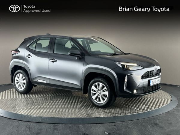 Toyota Yaris Cross Hatchback, Petrol Hybrid, 2025, Grey