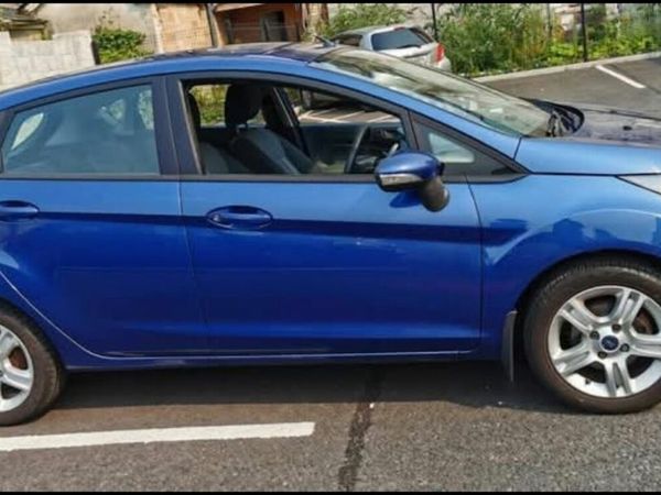Ford Fiesta Hatchback, Petrol, 2010, Blue