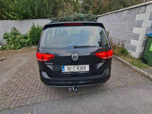 Volkswagen Touran MPV, Diesel, 2016, Black