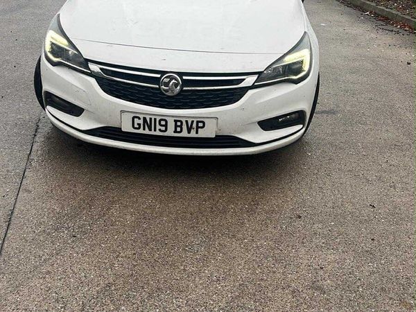 Vauxhall Astra Hatchback, Diesel, 2019, White
