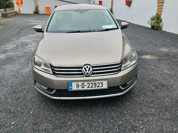 Volkswagen Passat Saloon, Diesel, 2011, Brown