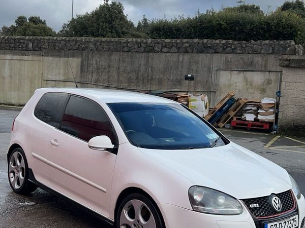 Volkswagen Golf Hatchback, Petrol, 2007, White