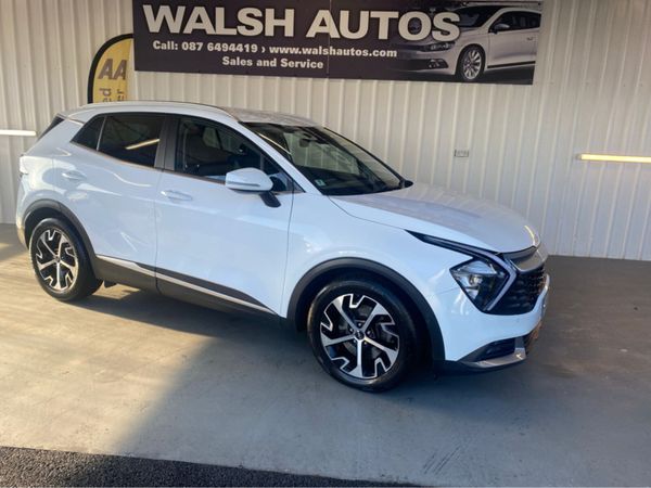 Kia Sportage MPV, Diesel, 2022, White