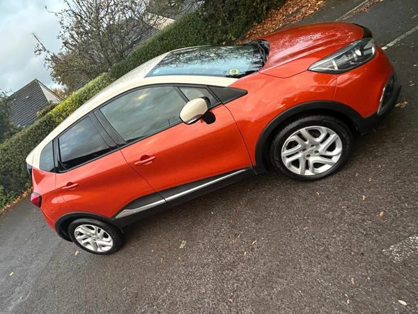 Renault Captur Hatchback, Diesel, 2015, Orange
