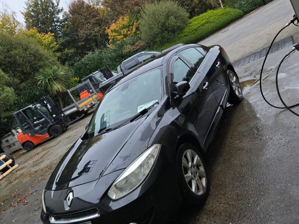 Renault Fluence Saloon, Diesel, 2011, Black