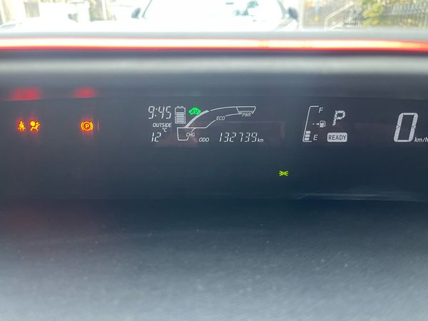 Toyota Aqua Hatchback, Petrol Hybrid, 2015, White