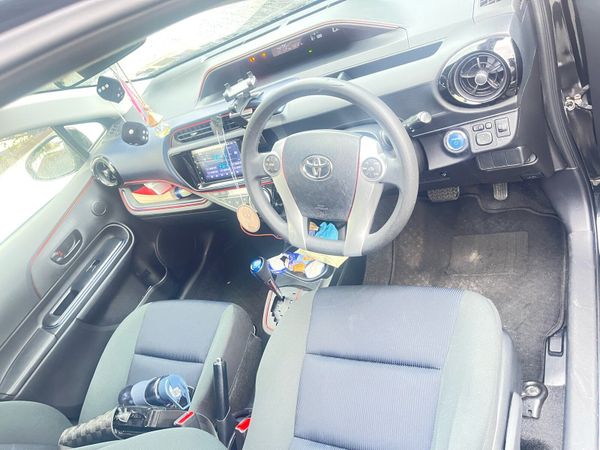 Toyota Aqua Hatchback, Petrol Hybrid, 2015, White