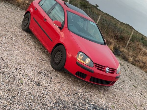 Volkswagen Golf Hatchback, Diesel, 2004, Red