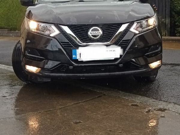 Nissan Qashqai Hatchback, Diesel, 2018, Black