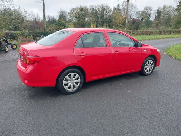Toyota Corolla Saloon, Petrol, 2007, Red