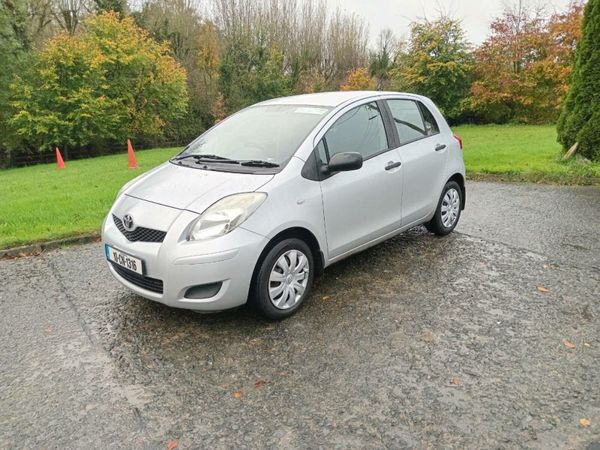 Toyota Yaris Hatchback, Petrol, 2010, Silver