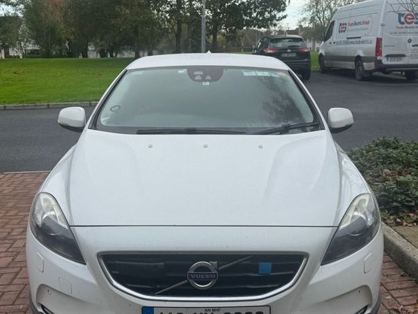 Volvo V40 Hatchback, Petrol, 2014, White