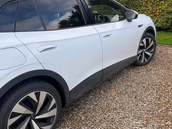 Volkswagen ID.4 Estate, Electric, 2022, White
