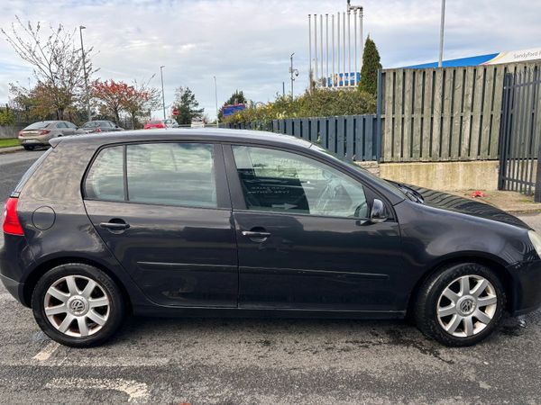 Volkswagen Golf Hatchback, Petrol, 2004, Black